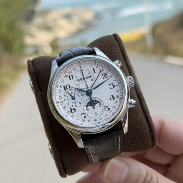 Automatic mechanical watch, large dial, suitable for men's business and casual wear, exuding an elegant style